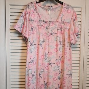🌷NWOT Kathy Ireland Floral Pink Nightgown (3x)🌷